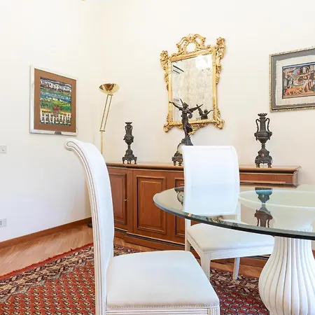 Spanish Steps Hills Apartment Rome